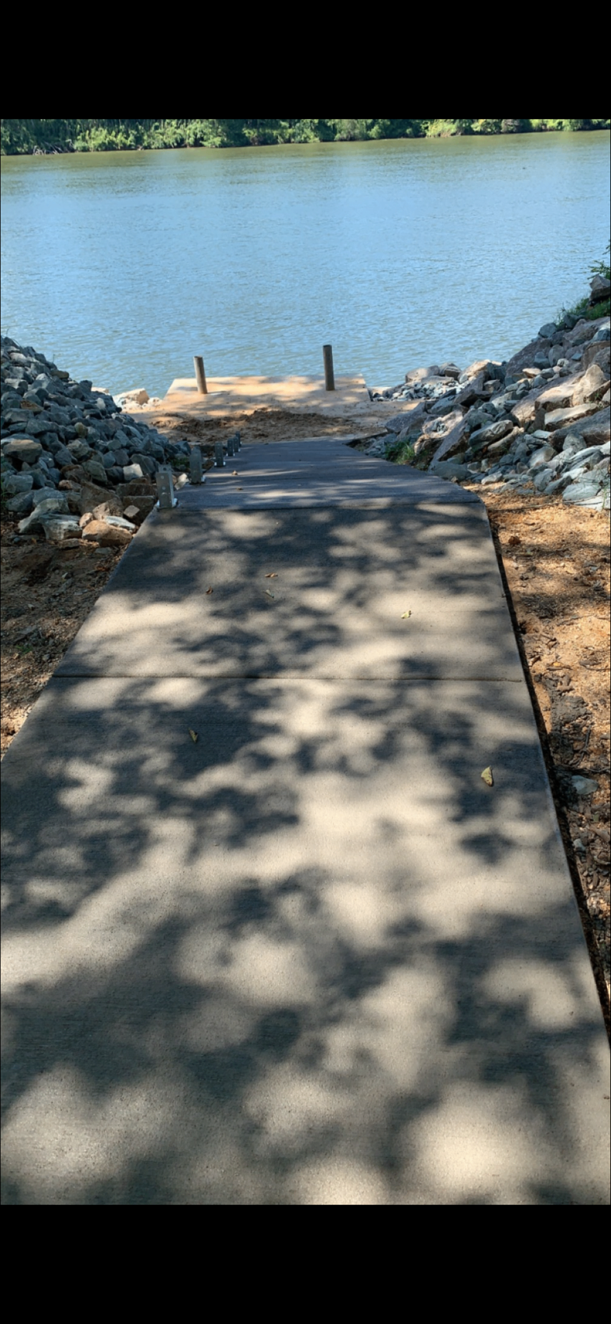 Concrete boat ramp install in Tennessee